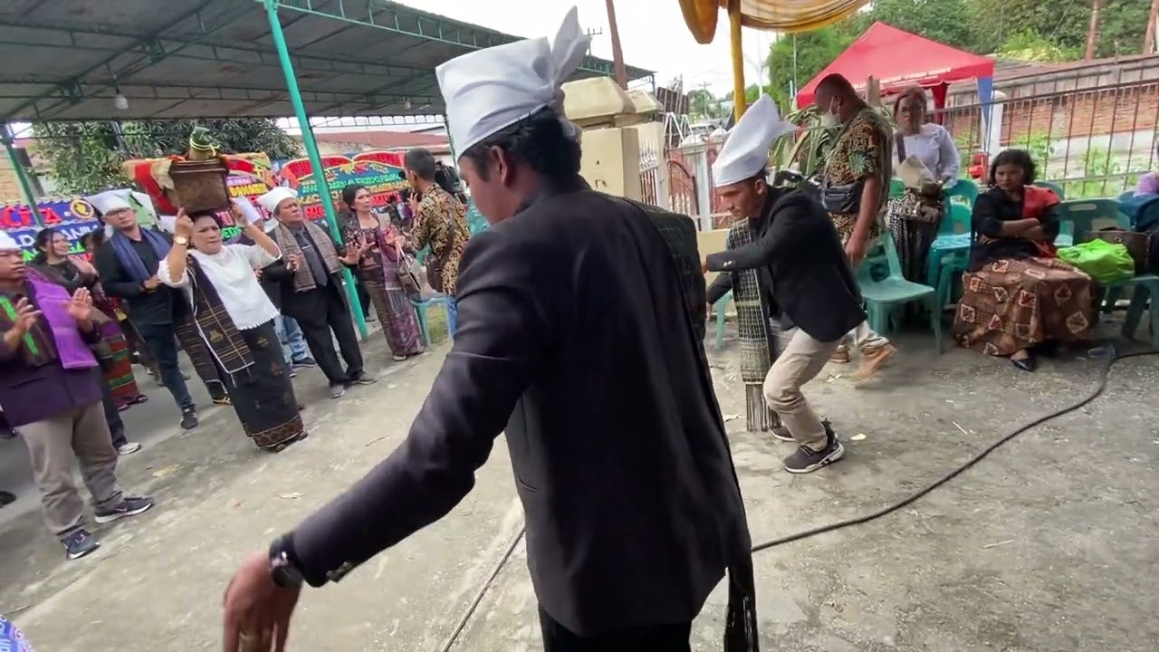 Mangiligi Adat Sayur Matua, St. P. Damanik,SH Pematang Siantar