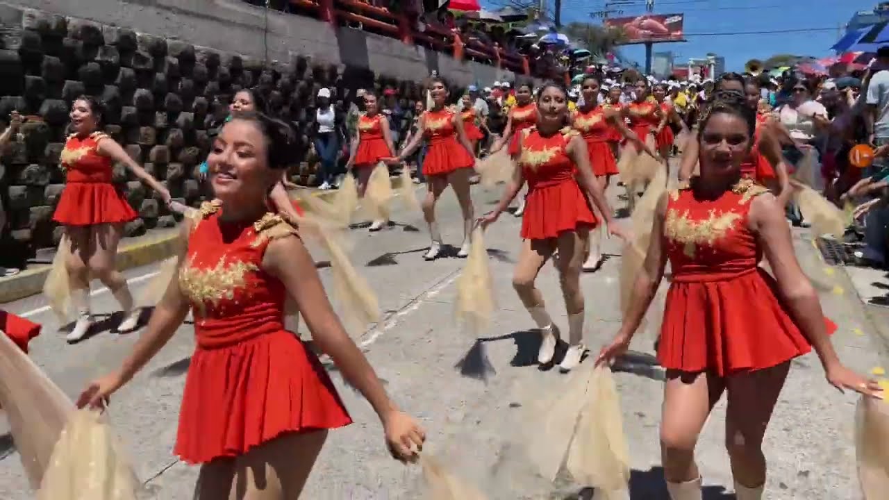 Baile Inolvidable Colegio Salarrué en San Salvador 2025 
