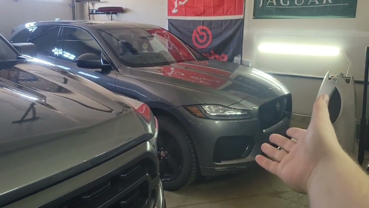 CHEAP AMAZON LED UPGRADE!!BARRINA T5 LED TUBES FOR GARAGE. GREAT BUY! 👍