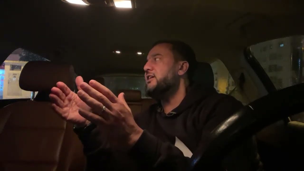 التبورييييييييشة نزلت من الطائرة لقيت مهموم (مؤثر بزااااف)