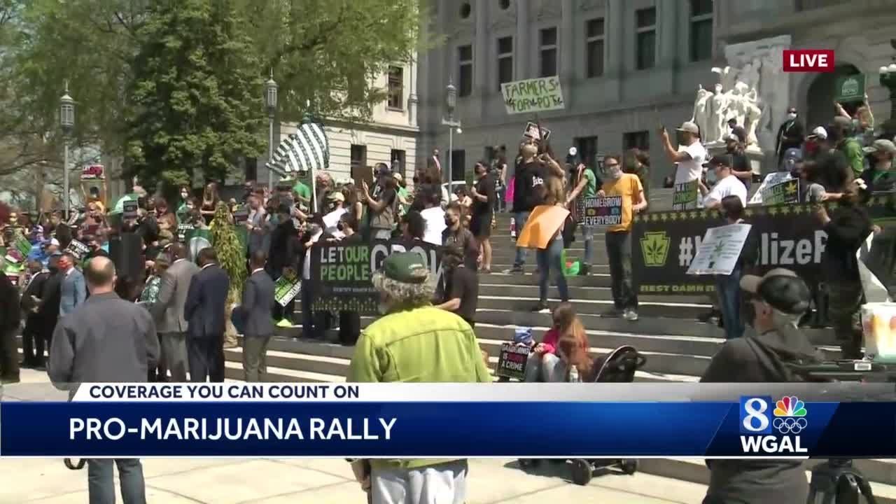 Rally for marijuana legalization held in Harrisburg