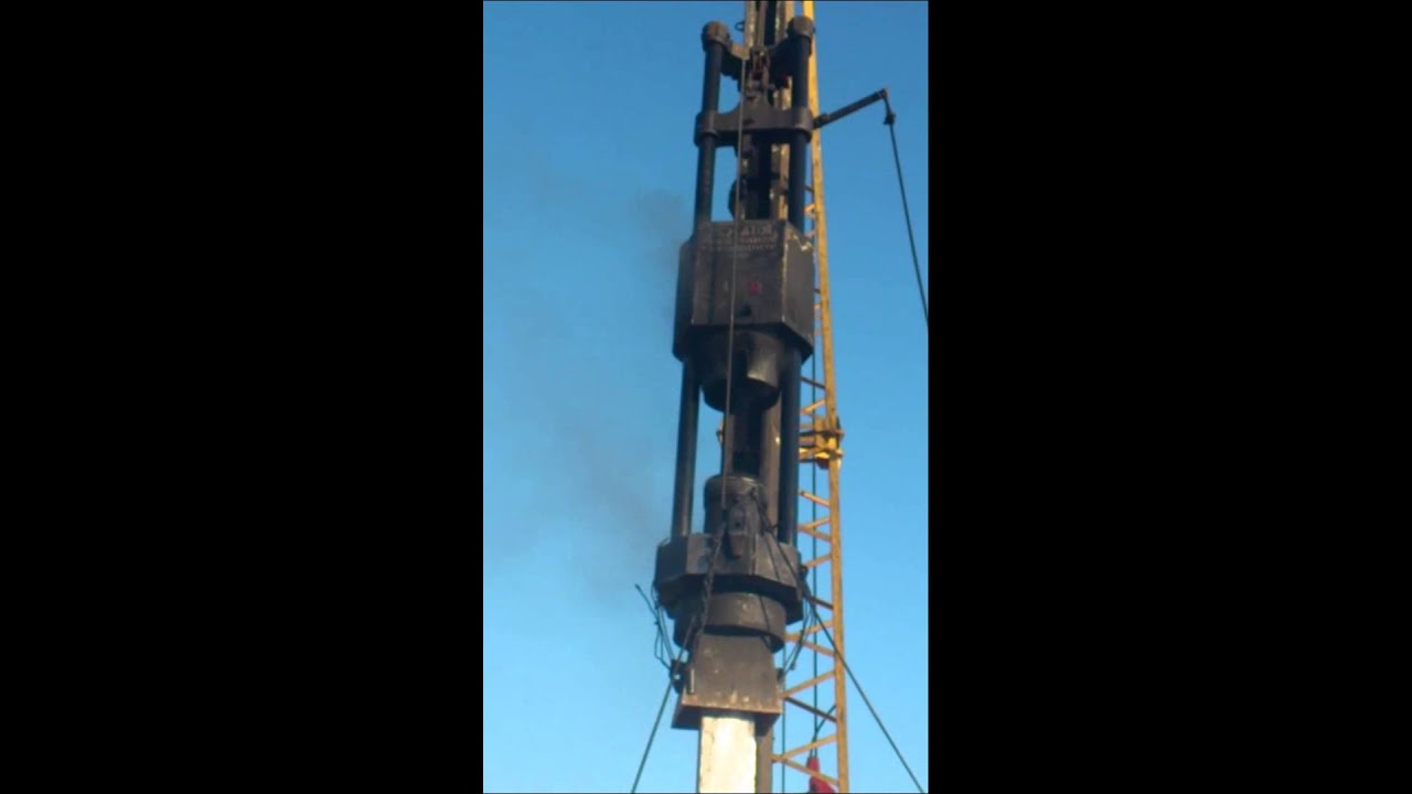 Забивка сваи 12 метров 300х300 мм