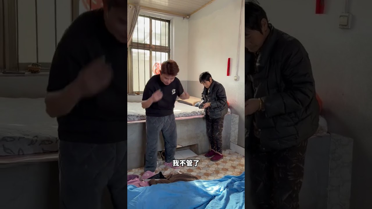Daily Rural Life: A Deep Cleaning Session with Qin Xinyu