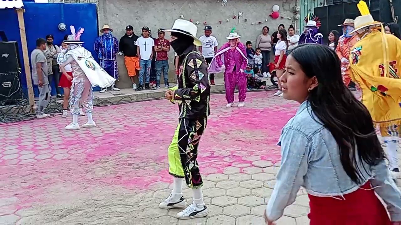 Camada los tres compadres de la colonia Emiliano Zapata de Huamantla tlax con el sonido cienaguero