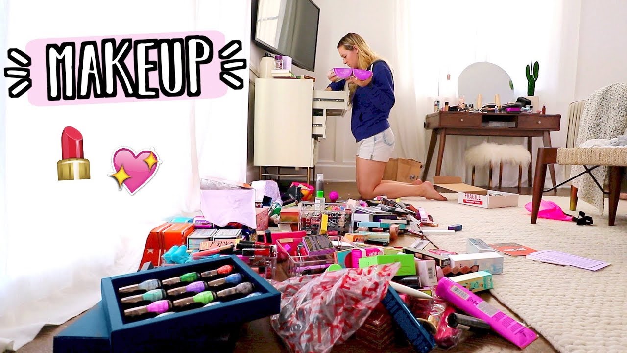 Organizing All My Makeup!! AlishaMarieVlogs
