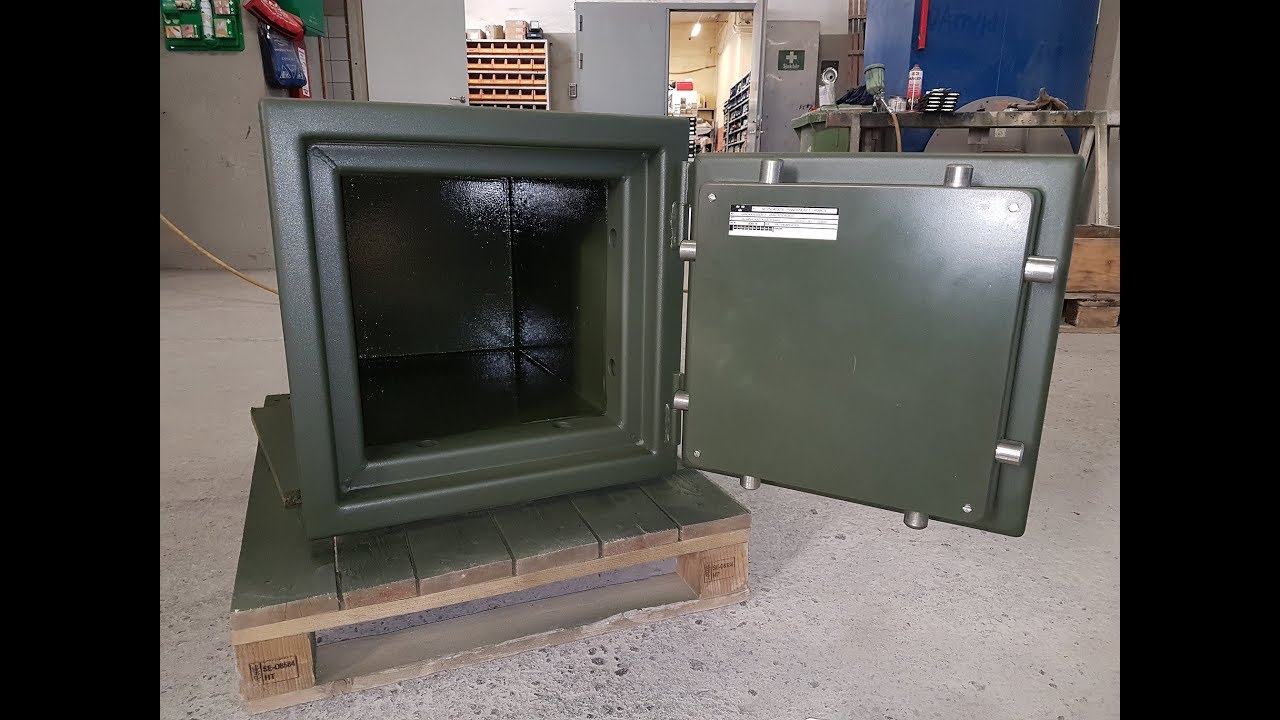 Swedish army style safety box (Home made steel/concrete safe)
