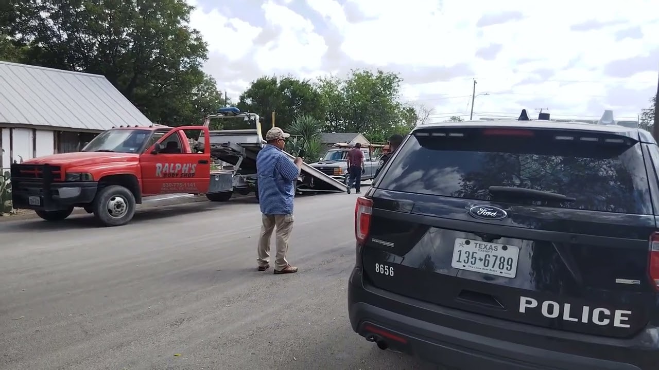 Crazy Cactus Man Neighbor Trouble/Towing Truck & Almost Hits Me - Del Rio, TX