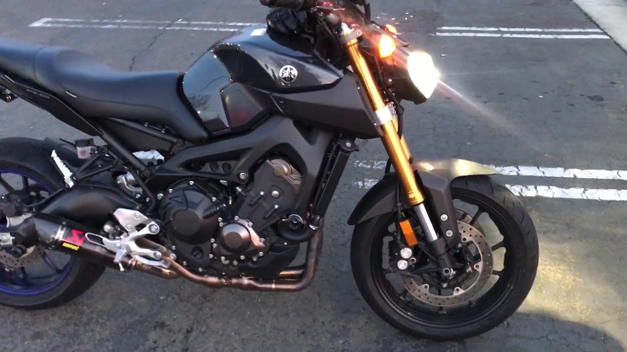 2014 Yamaha FZ-09 full akrapovic exhaust
