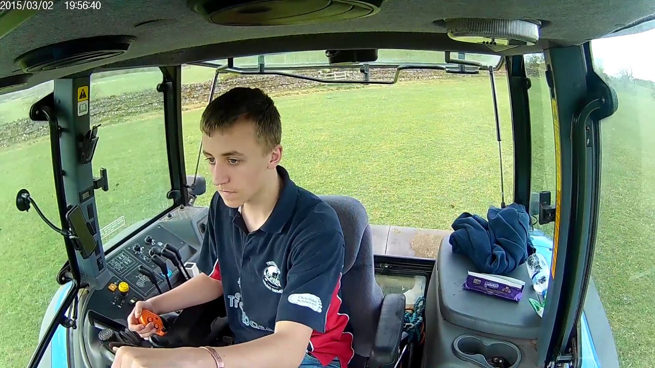 Rolling 2018- New Holland TM140