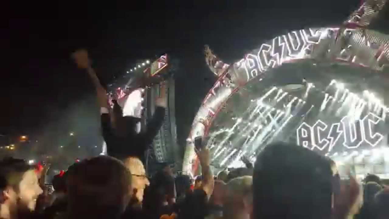 AC/DC in Chicago at Wrigley Field