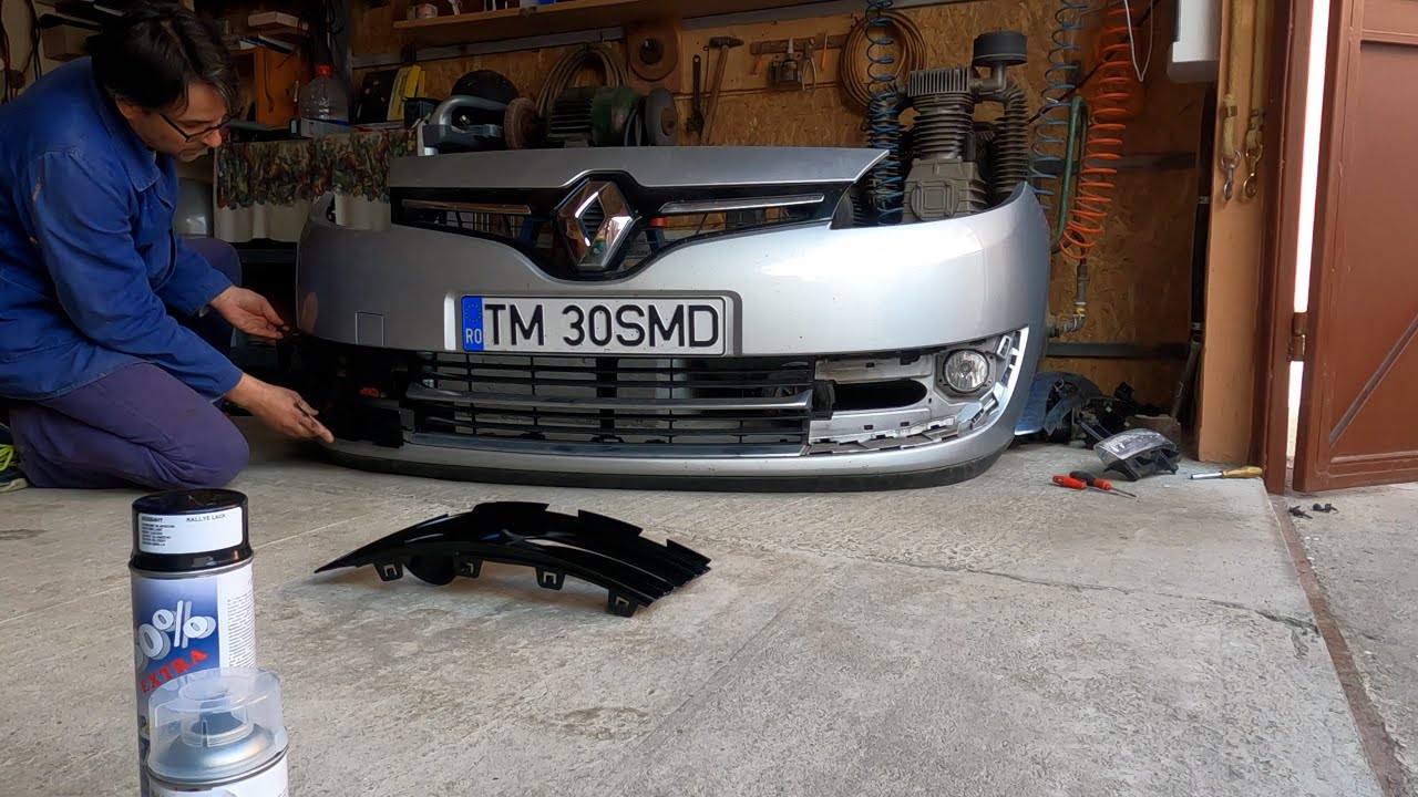 Demontat bara fata, inlocuit DRL si ornament plastic proiector Renault Grand Scenic 3