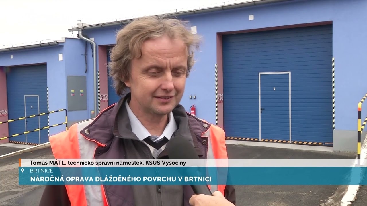 Náročná oprava dlážděného povrchu v Brtnici