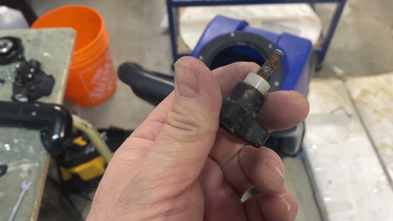 Oxy-Dry pump replacement on the Esteem E600 heated extractor