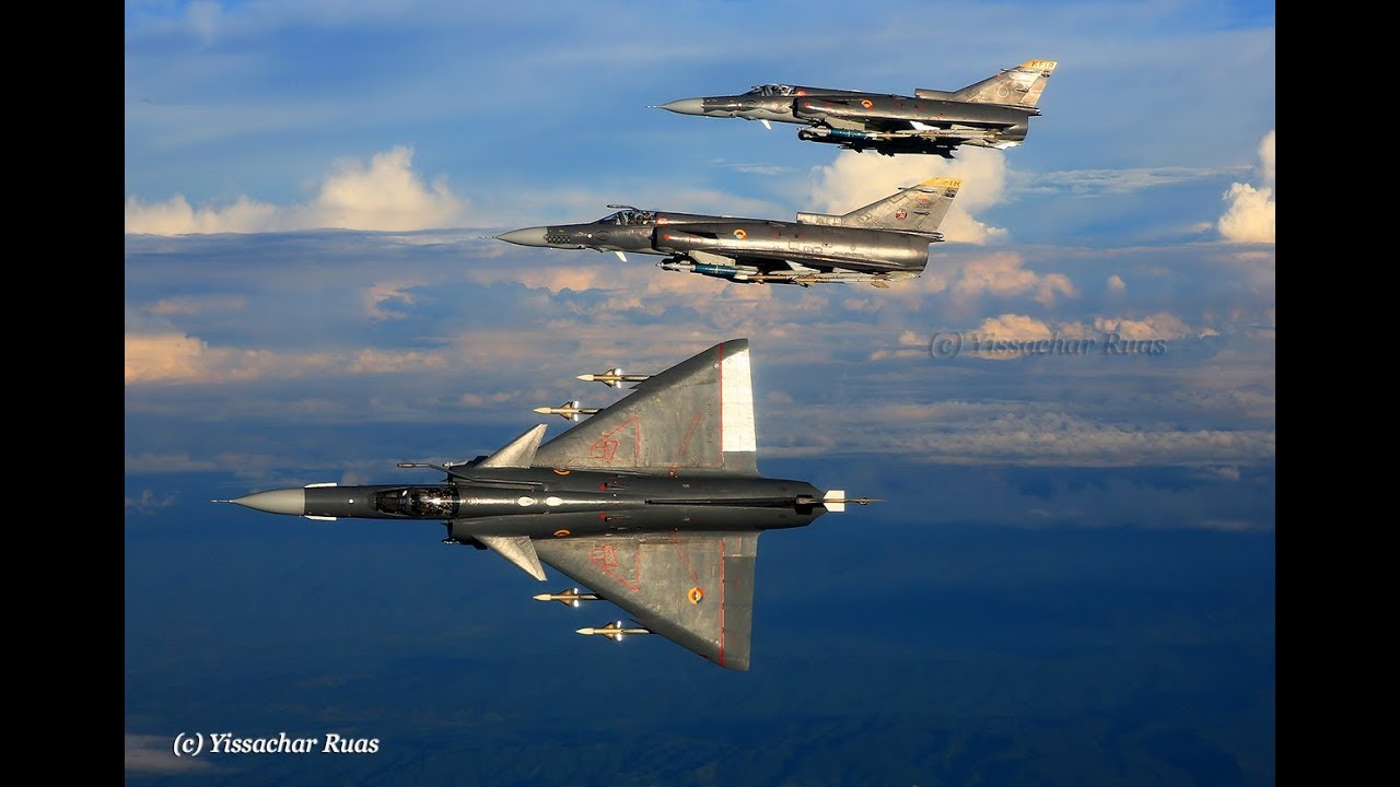Amazing A2A footage of the FAC's (Colombian Air Force) Israeli Kfirs shot by Yissachar Ruas (YRUAS)