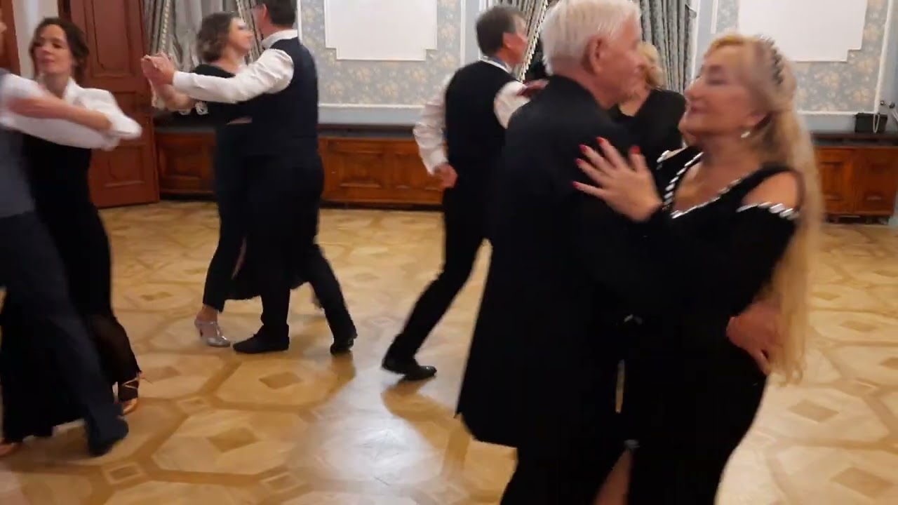 Бал завершился прекрасным вальсом.🥰🥰🥰💝💝💝💥💥💥👏👏👏🌺🌺🌺