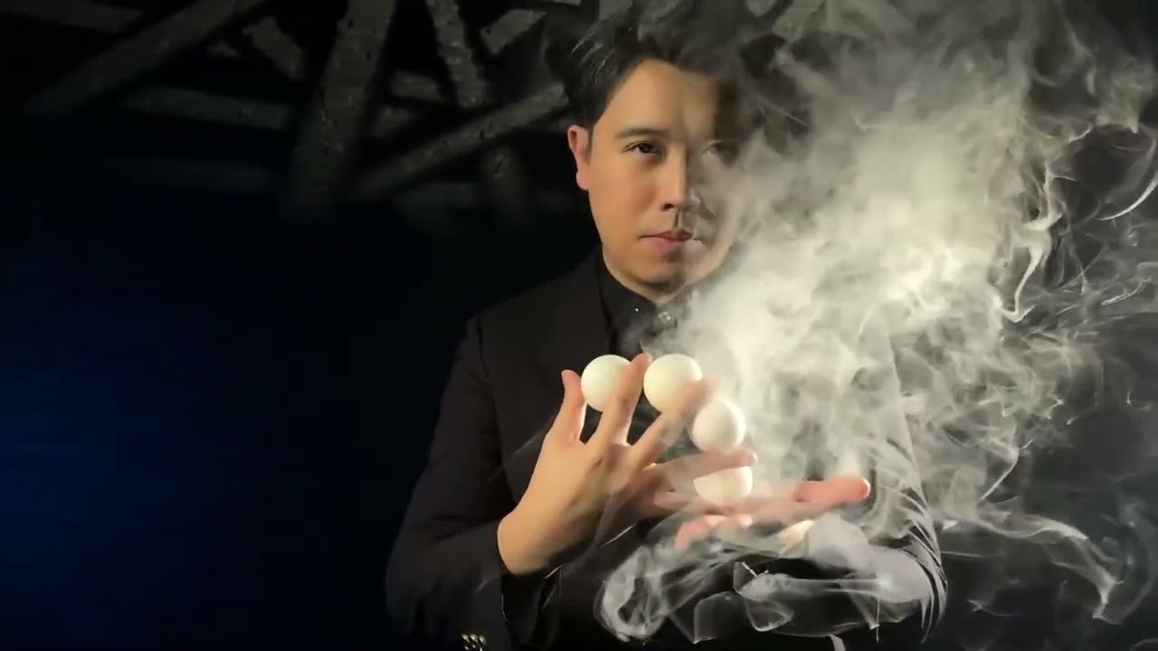 Ultra Smoke by Bond Lee, Wenzi & MS Magic