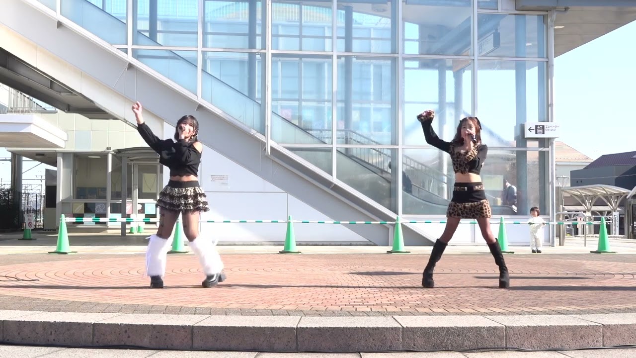 11月30日、第6回、まちなかアイドルフェスタ。みんくす。「ルームワクワク」