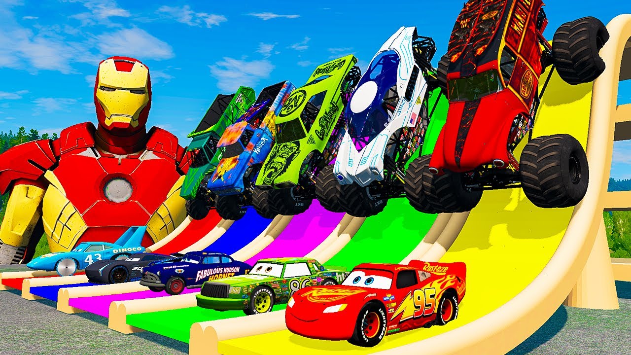 5 MONSTER TRUCK VS GIANT COLOR WATER SLIDE 