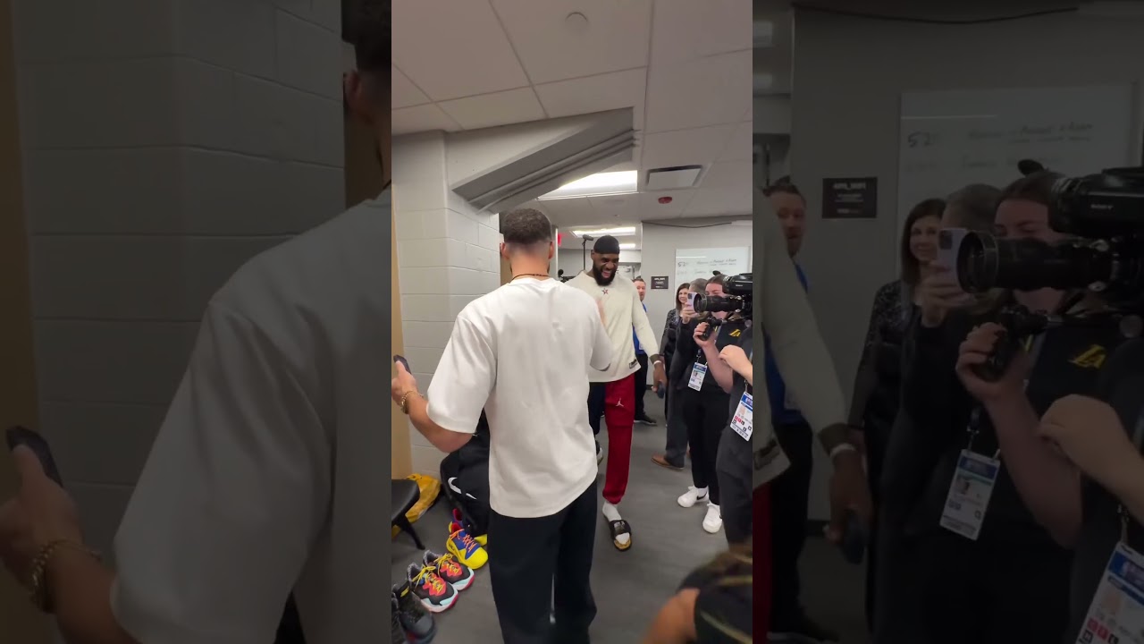 Steph Curry and LeBron James are ready to link 🔗 up with Team West! 🤩#NBAAllStarGame #NBAAllStar