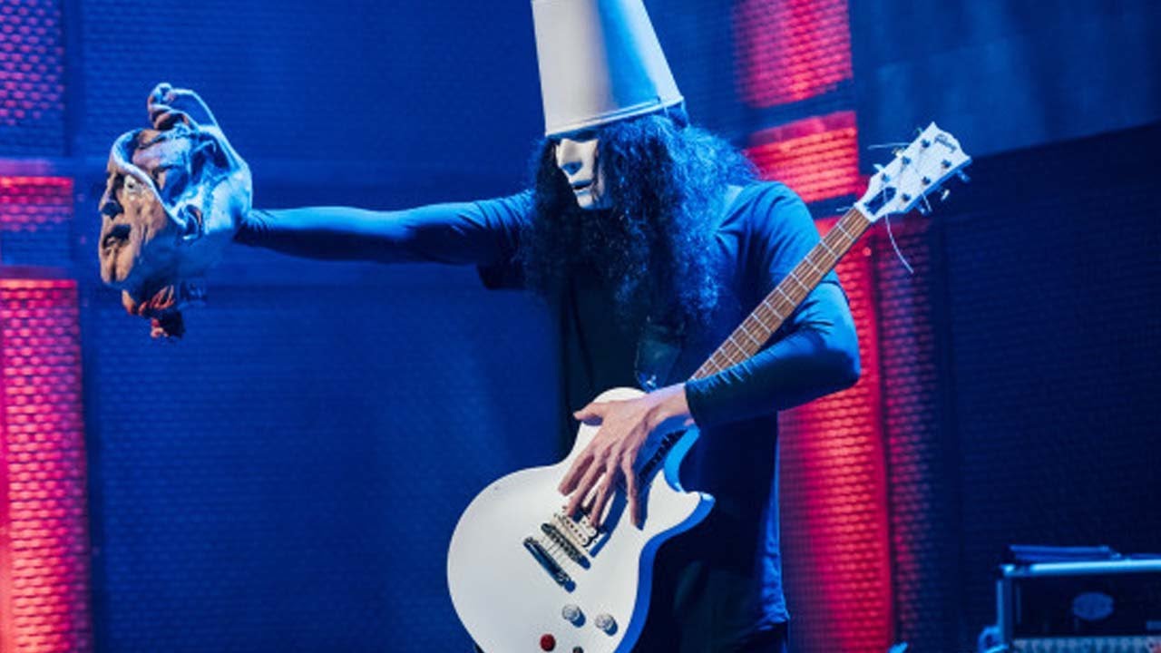 BUCKETHEAD VS MICHAEL ANGELO BATIO