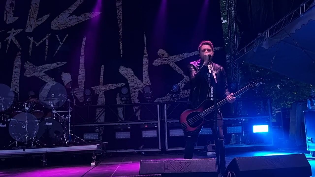 Bullet For My Valentine - All These Things I Hate, Live
