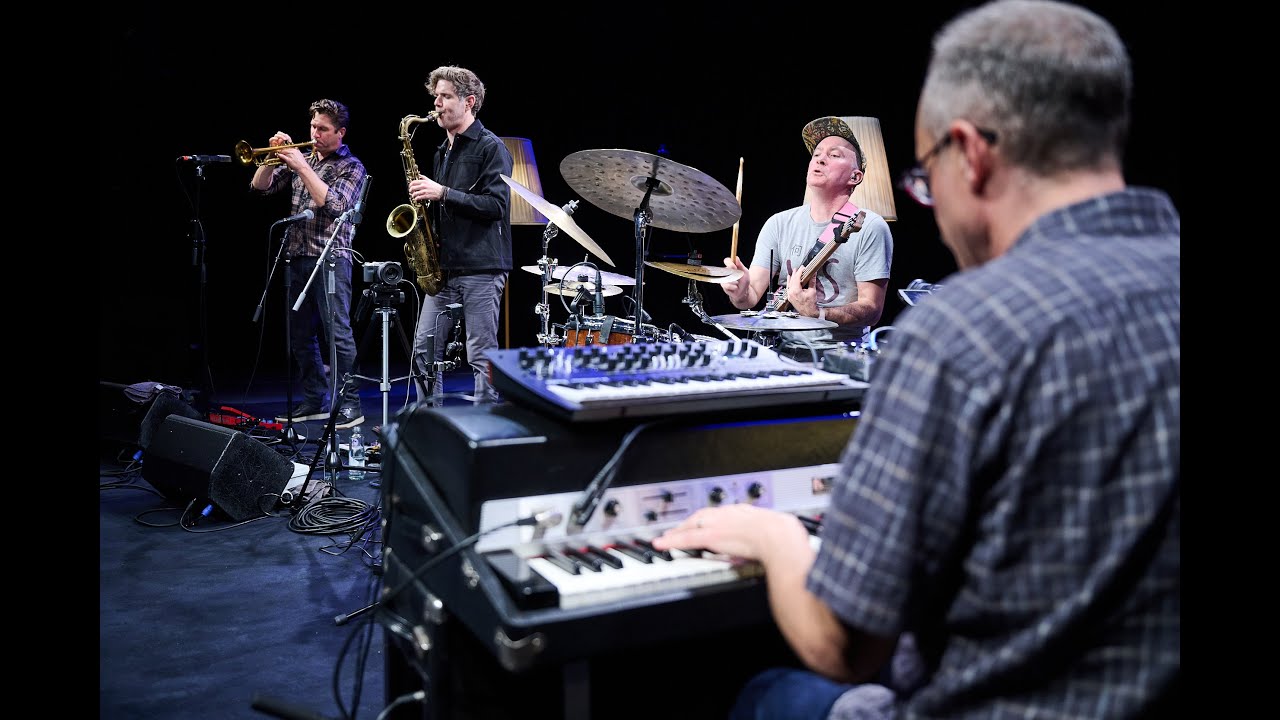 Kneebody - "Glimmer" @ musig im pflegidach, Muri