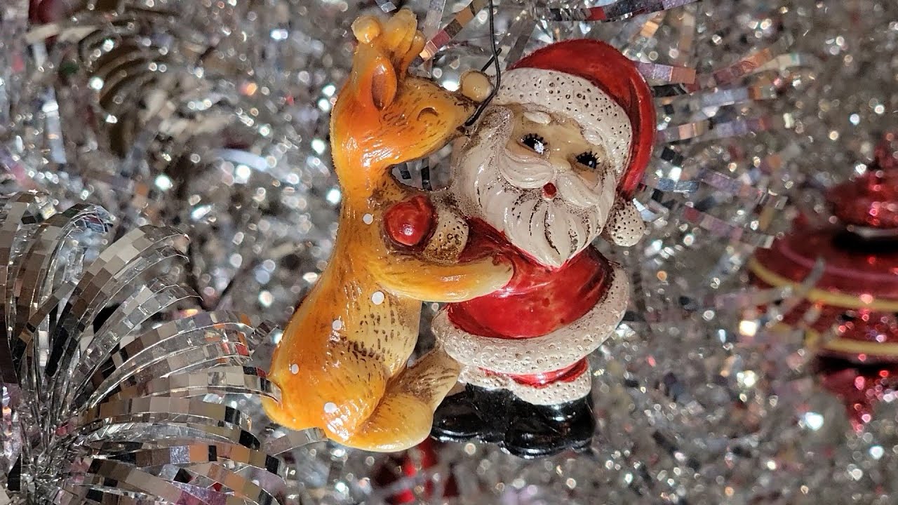VINTAGE RETRO CHRISTMAS TREE, ORNAMENTS & COLLECTIONS, Thrifted Holiday Décor with Relaxing Music!