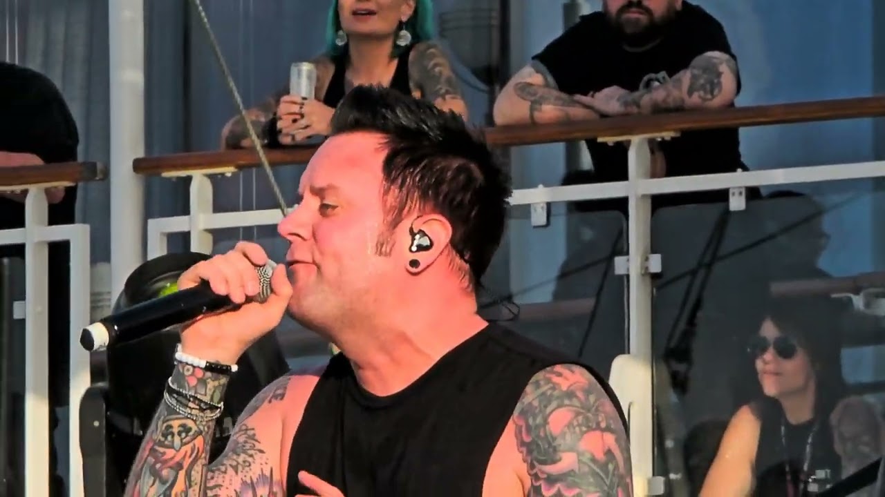 Story of the Year Live // EMOS NOT DEAD CRUISE // Anthem of our Dying Day Show 3