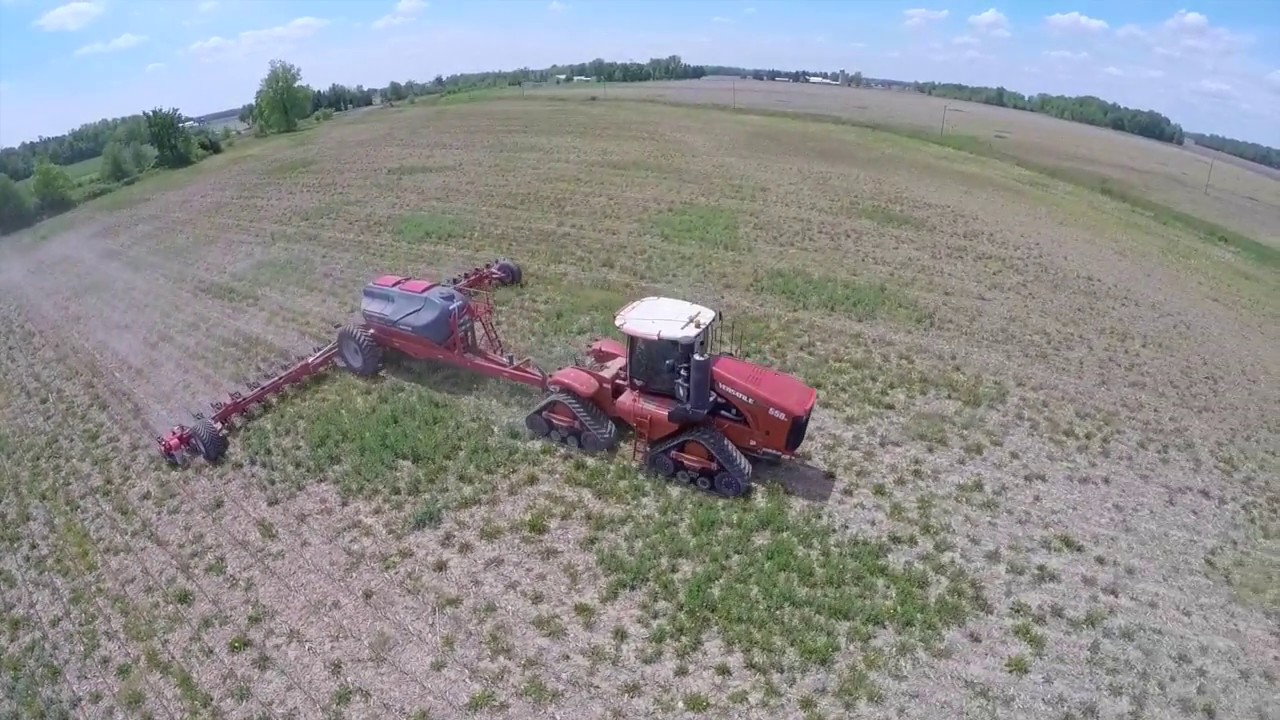 Planting Soybeans with a Versatile Delta Track and Horsch 2430 Planter