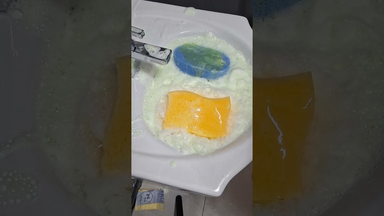 ##asmr #satisfying #foam #sound #suds #soap #rinse #froth #sponge 