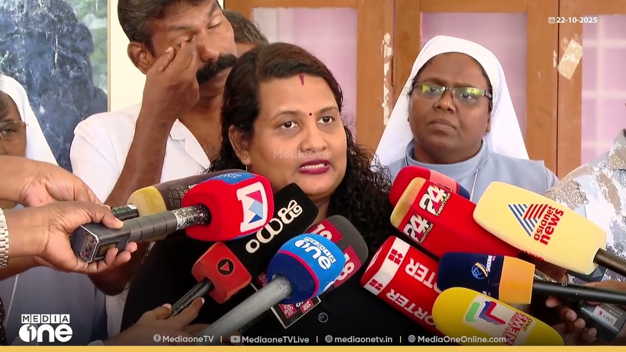 Kerala Hijab issue | 'പ്രസ് മീറ്റ് നടത്തുന്നു, ചാനൽ ചർച്ചകളിൽ ലൈവ് വരുന്നു, വക്കീൽ ഇത് ചെയ്യരുത്'