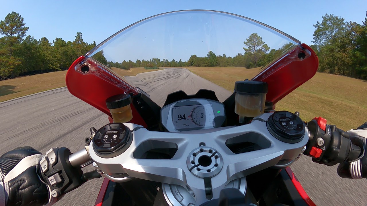 CMP trackday with 2021 Ducati Panigale V2