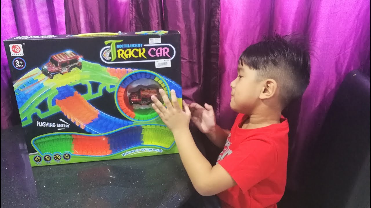 Glow in the dark track with light up cars | Magic tracks glow in the dark | Magic tracks cars