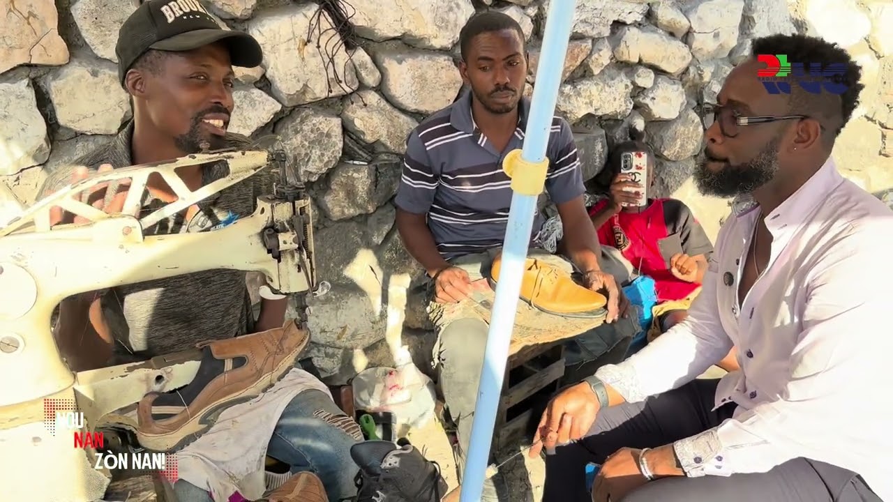 Lapli mouye l, solèy seche l, pousyè kouvri l. Men, Bòs Mackenson pa fatige repare soulye bò lari a