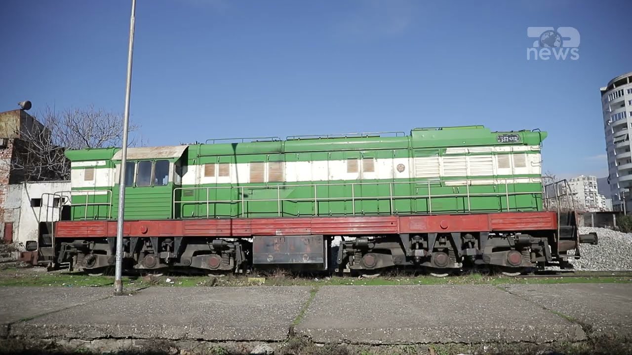 Top News - Kush do t’i drejtojë trenat/ Shqipëria s’ka as makinistë, as shkolla për ta