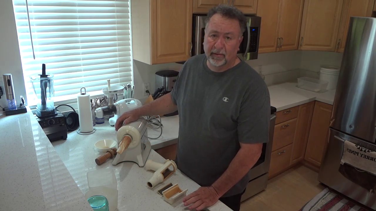 Champion Juicer -- SetUp, BreakDown, Uses (001)