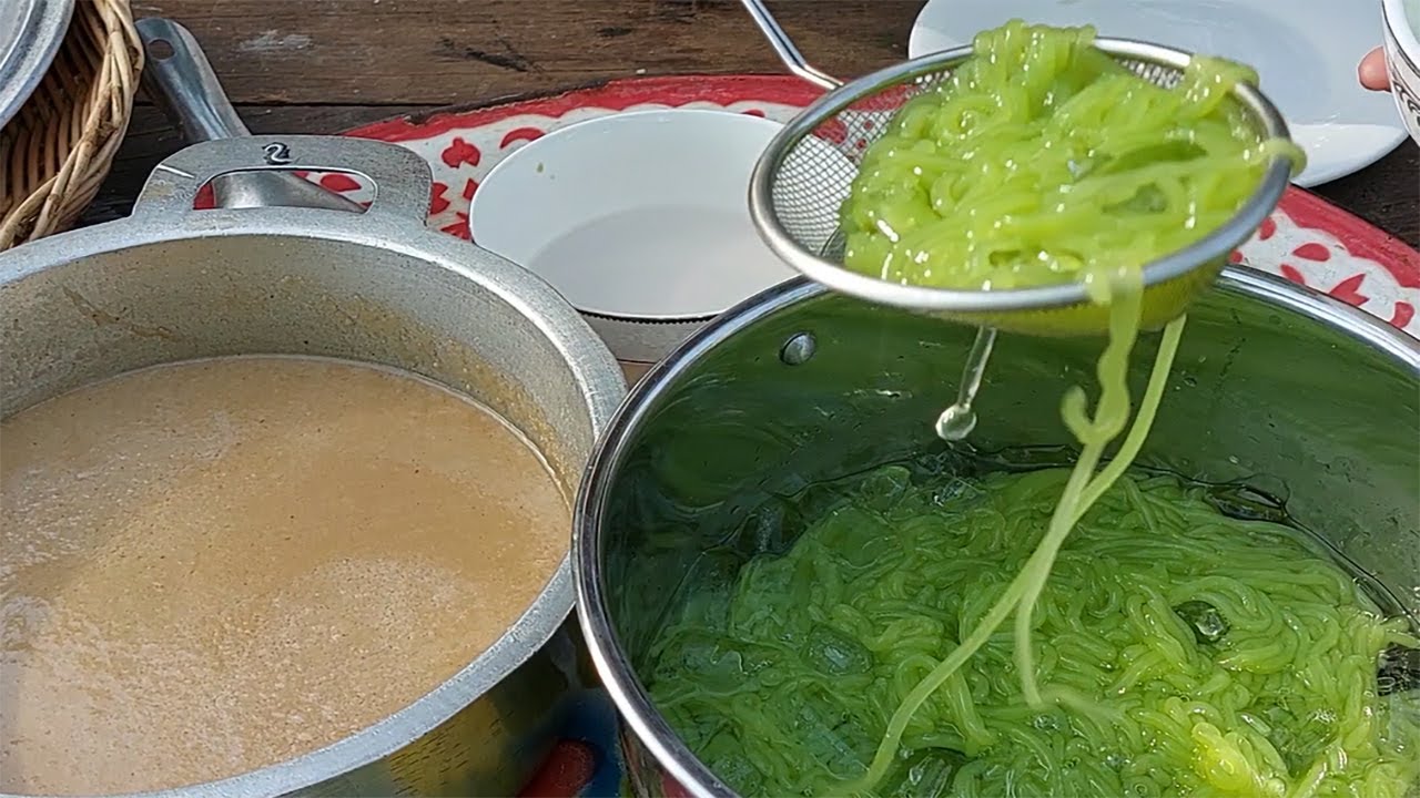 របៀបធ្វើ បង្អែមលតអង្ករ ( Homemade noodle desert recipe )