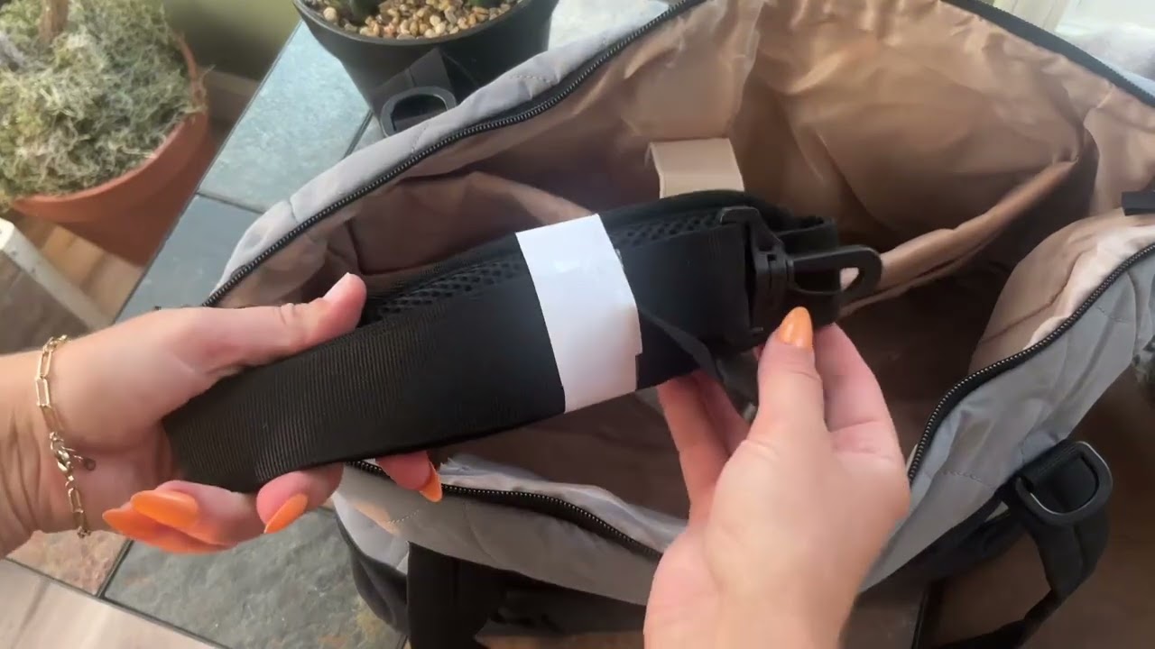 Honest review of BAGSMART Puffer Duffle Bag for Travel, 33L Gym Bag for Women with Shoe Compartment