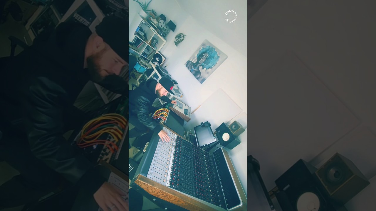 Making a 90s Boom Bap Beat for Cypher | MPC 60 Hip Hop