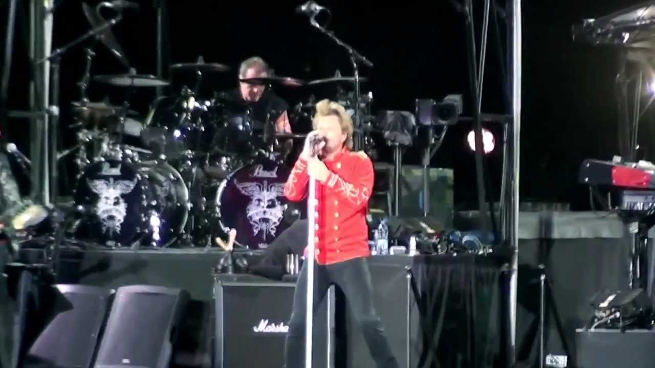 Bon Jovi - Intro, Raise Your Hands and You Give Love A Bad Name (Lisbon 2011) - Multicam v2