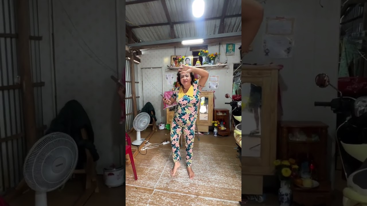 Xuyến Nai lại xin cộng đồng nữa rồi 
