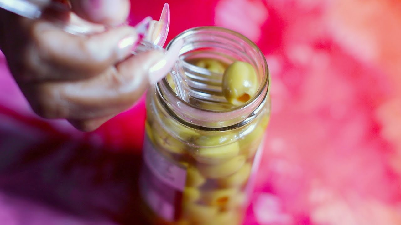 OLIVES STUFFED WITH MINCED PIMIENTOS ASMR EATING SOUNDS