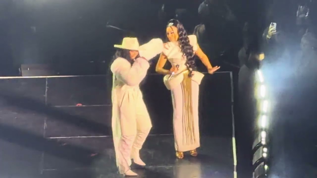 I Wanna Dance With Somebody [Brandy & Monica - The Boy Is Mine Tour - Newark NJ - 11/21/25]