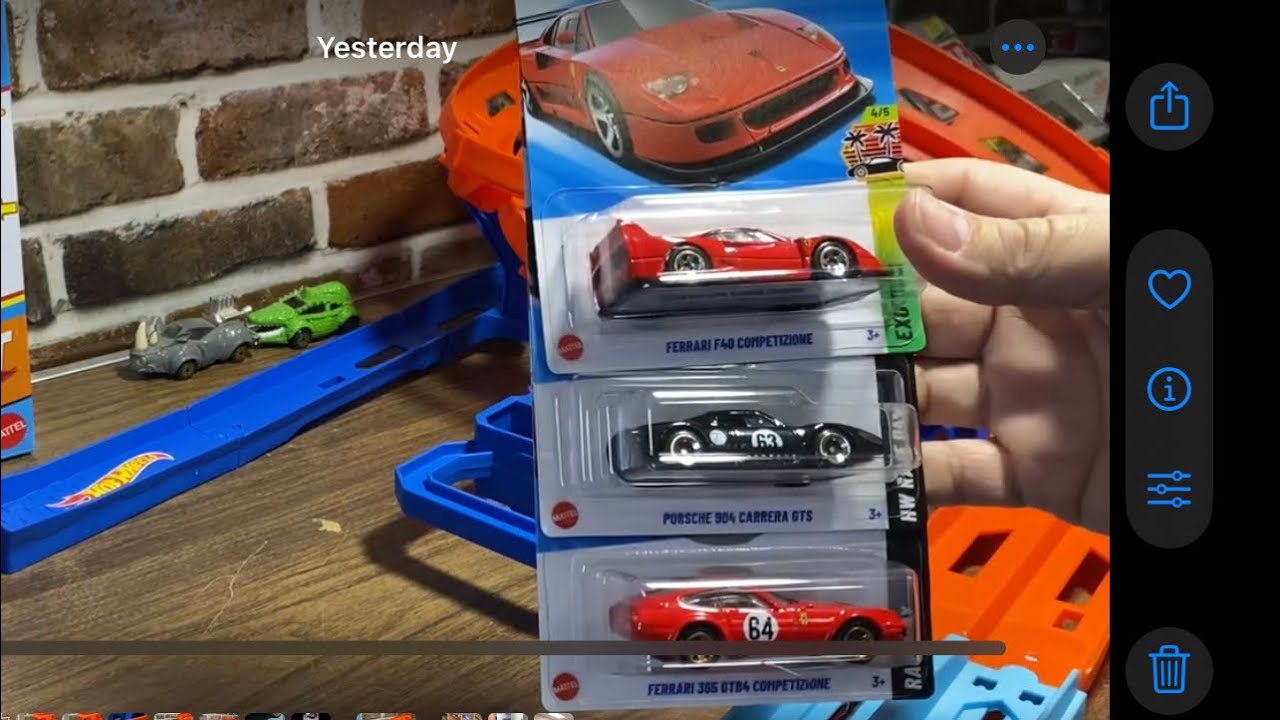 Best 2026 Hot Wheels Ferrari Porsche Drag Race on Stunt Track @Diecastlife3000 diecast drag racing 