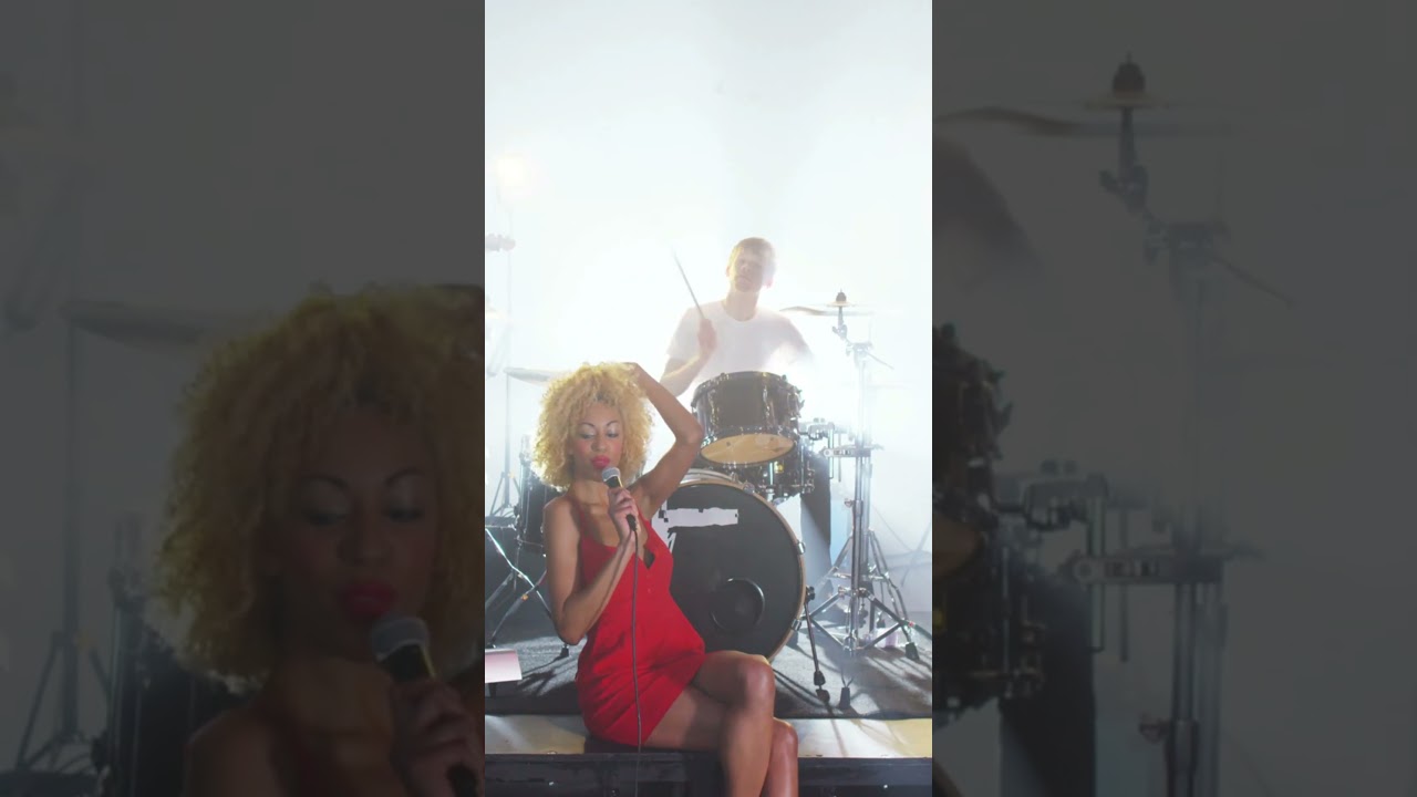 Jazz 1910 - Party at the office - песня + текст