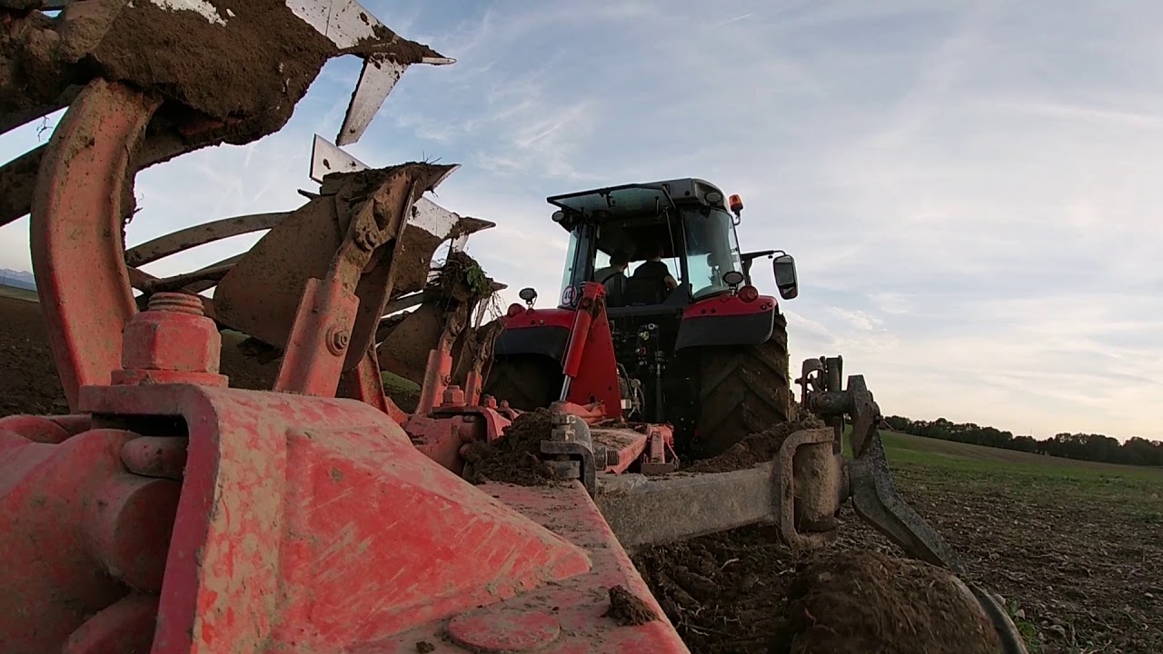 Labourrage et semis avec Massey Ferguson 5713 s et 5455