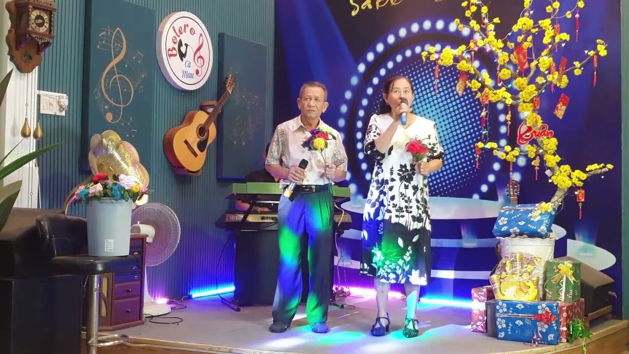 Đưa Em Vào Hạ - Sáng Tác :  NS Trầm Tử Thiêng - Trình Bày : Lâm Thời & Thu Thuỷ