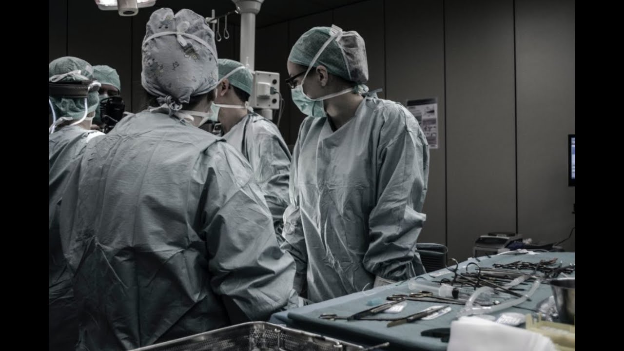 Familia denuncia negligencia médica: Mujer se opera la vesícula y termina sin vida