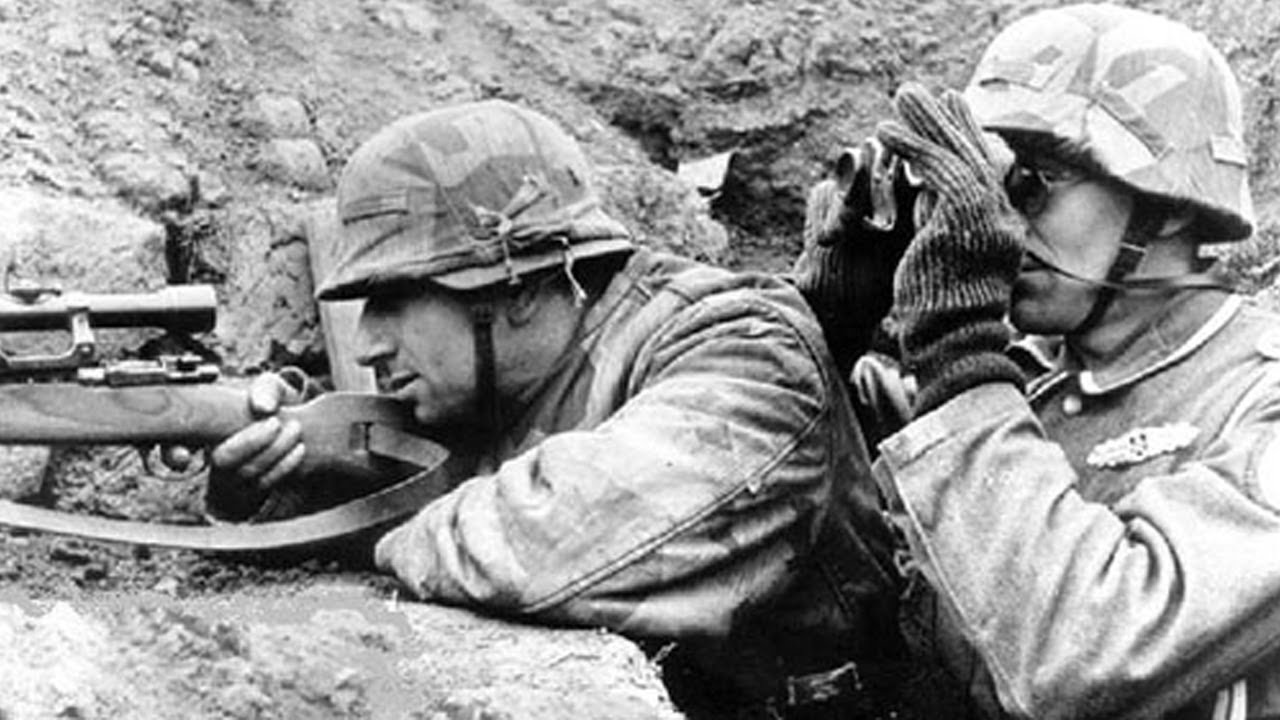 How One Sniper’s “Stupid” Mirror Trick Outsmarted German Snipers