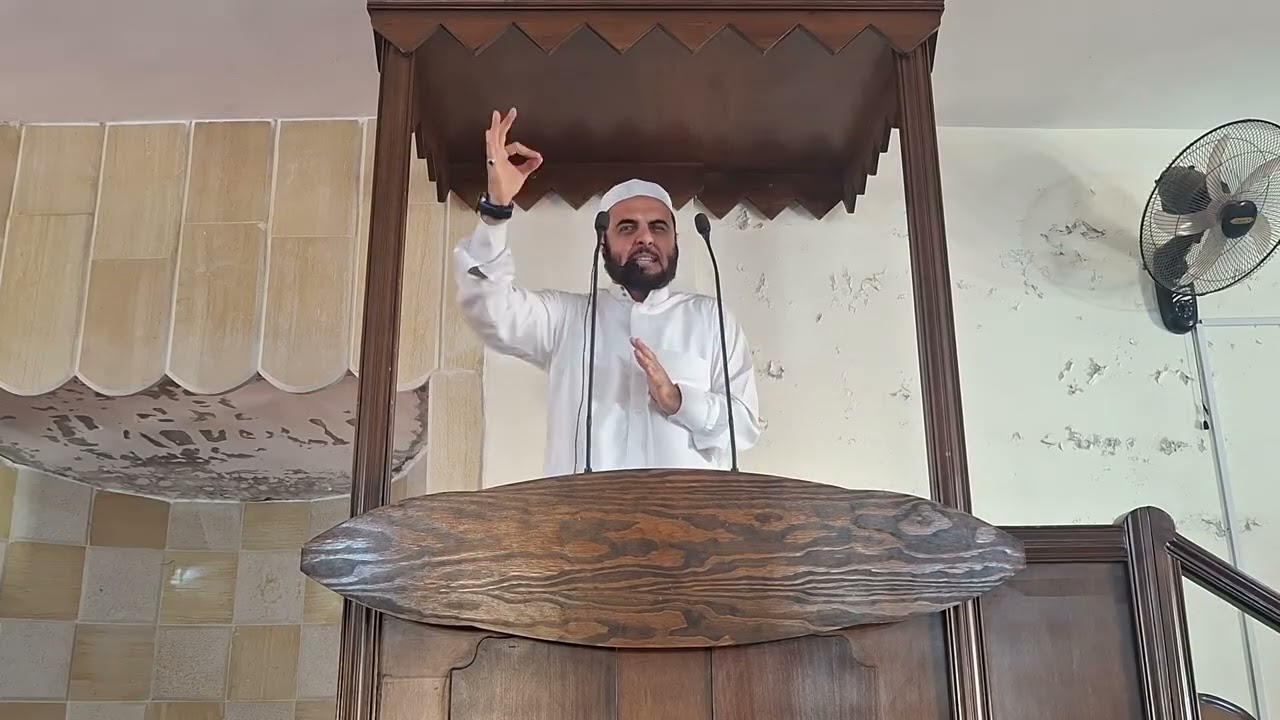 من عالم إلى ملحد